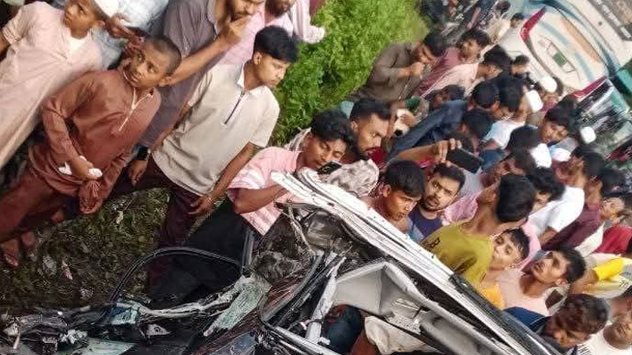 কক্সবাজারে বাস-মাইক্রোবাস সংঘর্ষে শিশুসহ নিহত ২