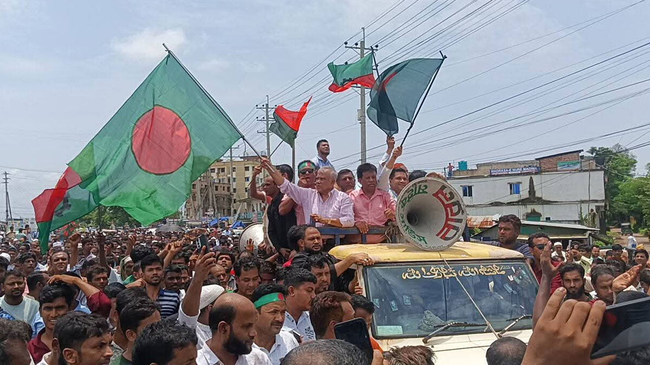 তারেক রহমানের হাতে দেশের শাসনভার চাইলেন নিজাম