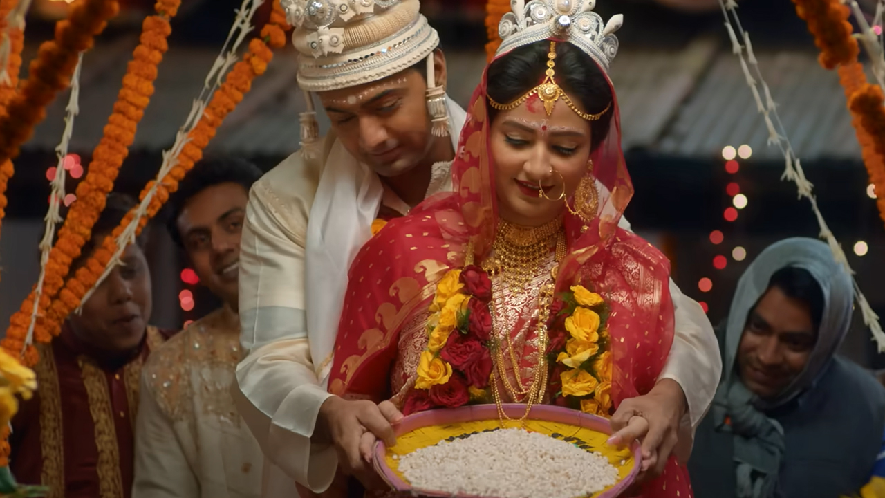 মুক্তির দিনই বাজিমাত ‘ধূমকেতু’র