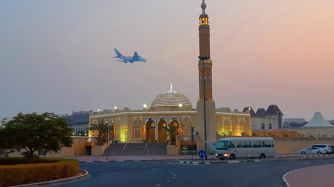 দুবাইয়ে ৫৯ মসজিদে নামাজের সময় ফ্রি পার্কিং সুবিধা
