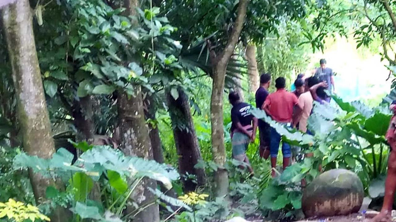 বাঁশ টাঙানোকে কেন্দ্র করে দুই পক্ষের সংঘর্ষ, নারীসহ আহত ২১