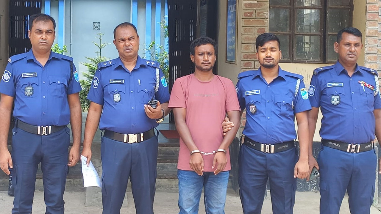 এলাকায় বিশৃঙ্খলা সৃষ্টির পাঁয়তারা, ছাত্রলীগ নেতা গ্রেপ্তার