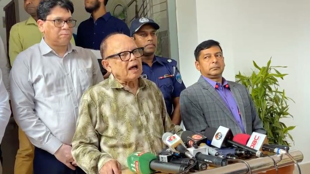 ৬০ টাকা কেজির চাল খাদ্যবান্ধবে ১৫ টাকায় পাওয়া যাবে : খাদ্য উপদেষ্টা