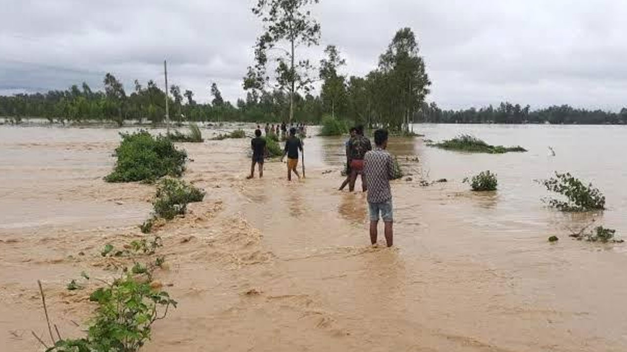 চার জেলায় বন্যার আশঙ্কা, সতর্কবার্তা