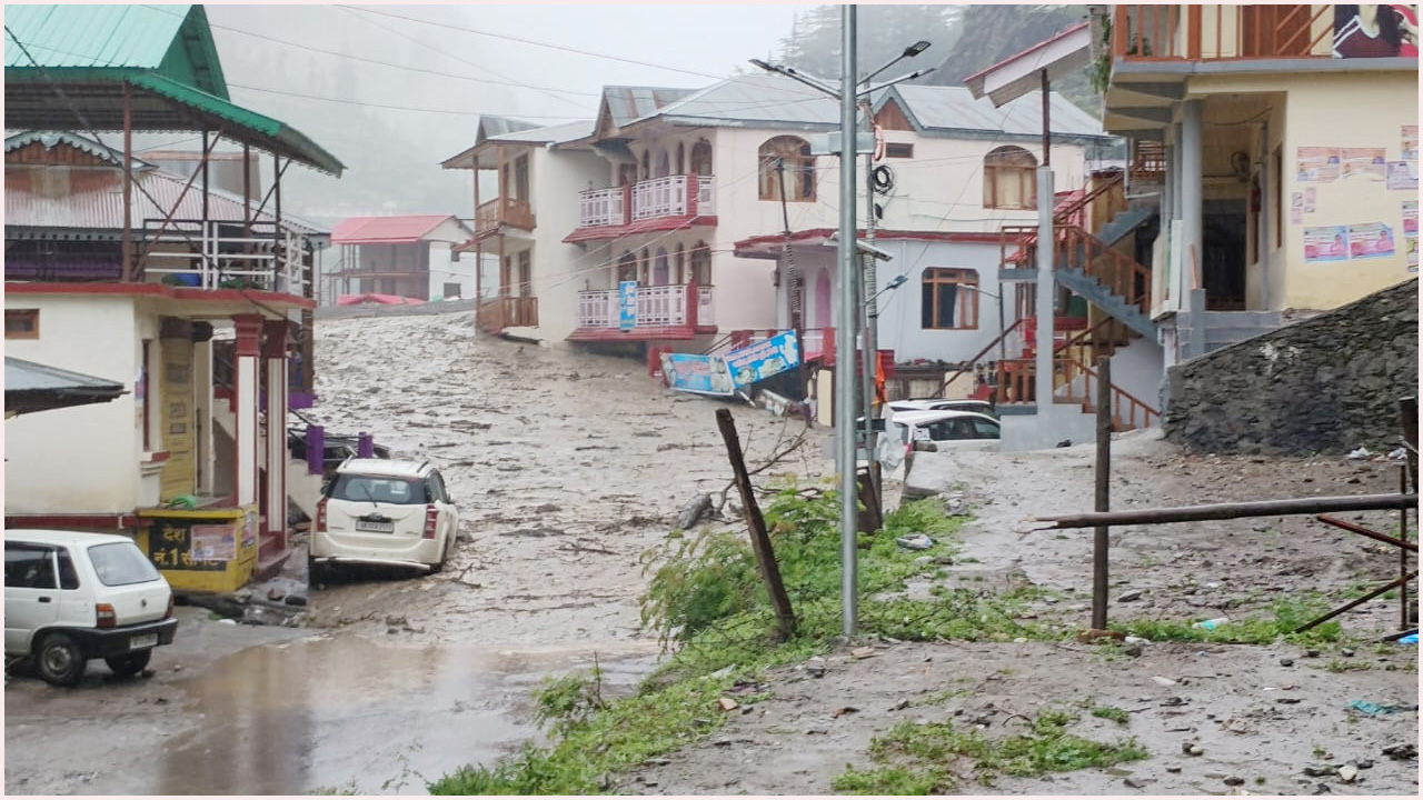 উত্তরাখণ্ডে হড়কা বান-ভূমিধসে নিখোঁজ অন্তত অর্ধশত