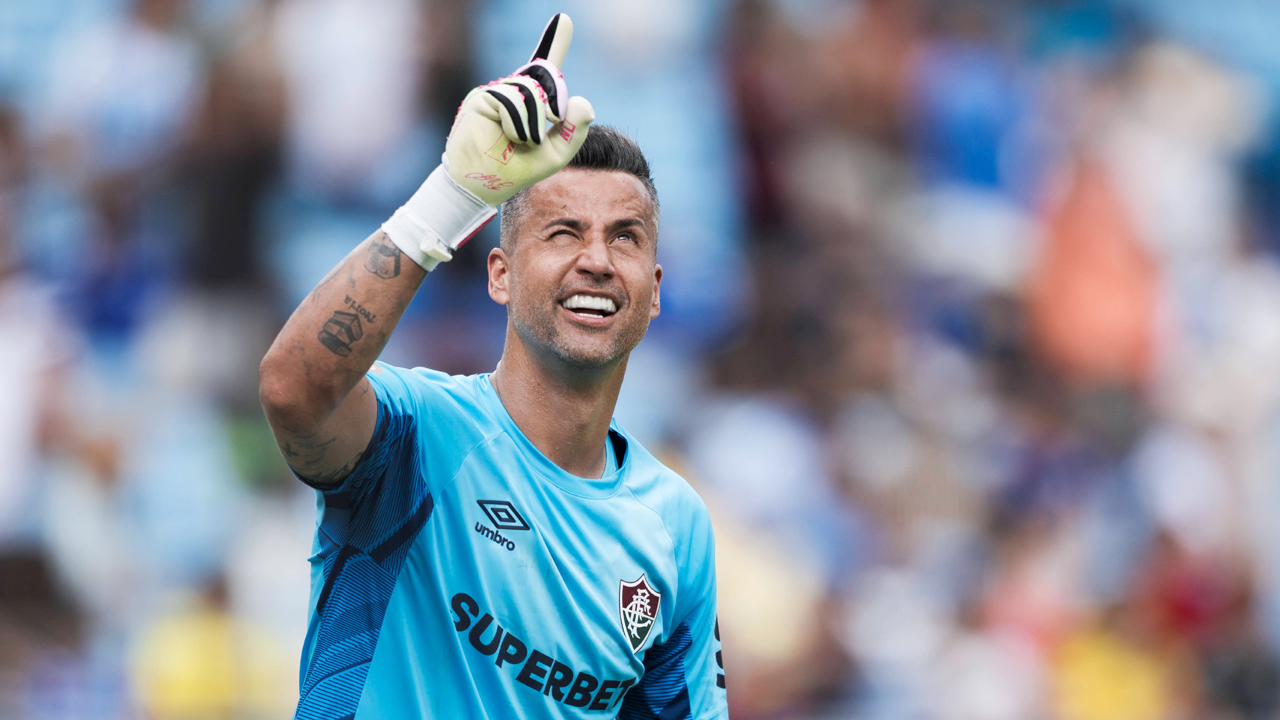 সর্বোচ্চ ম্যাচ খেলে ব্রাজিলিয়ান গোলরক্ষকের বিশ্বরেকর্ড