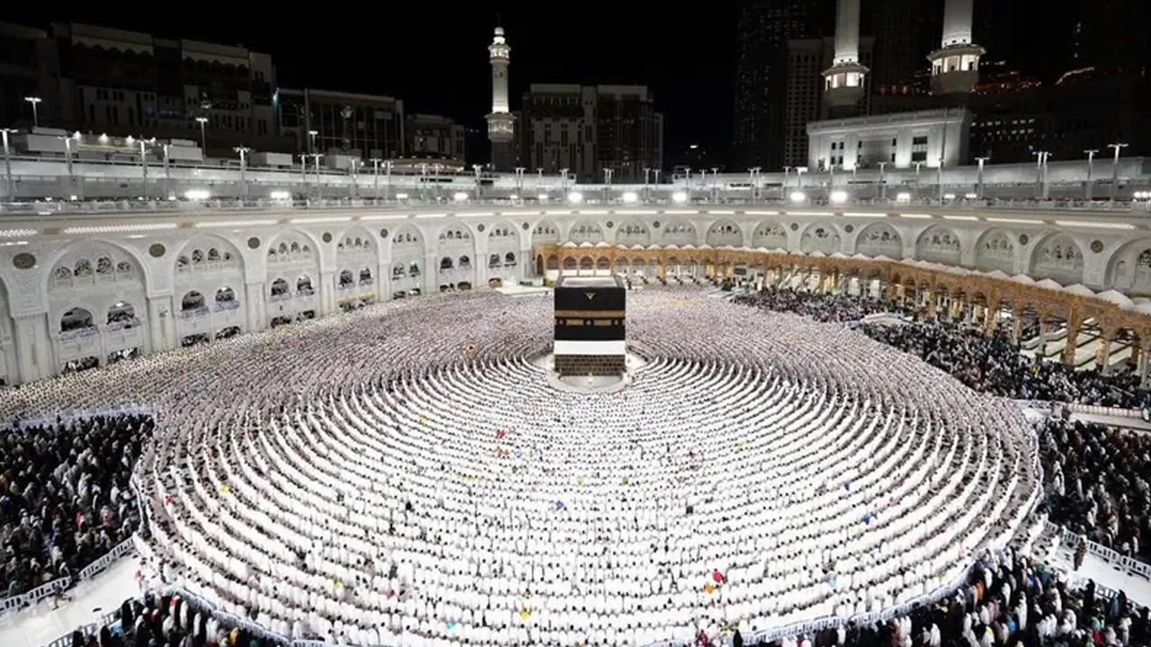 এক মাসে মসজিদুল হারাম ও নববীতে ৫ কোটির বেশি মুসল্লির আগমন