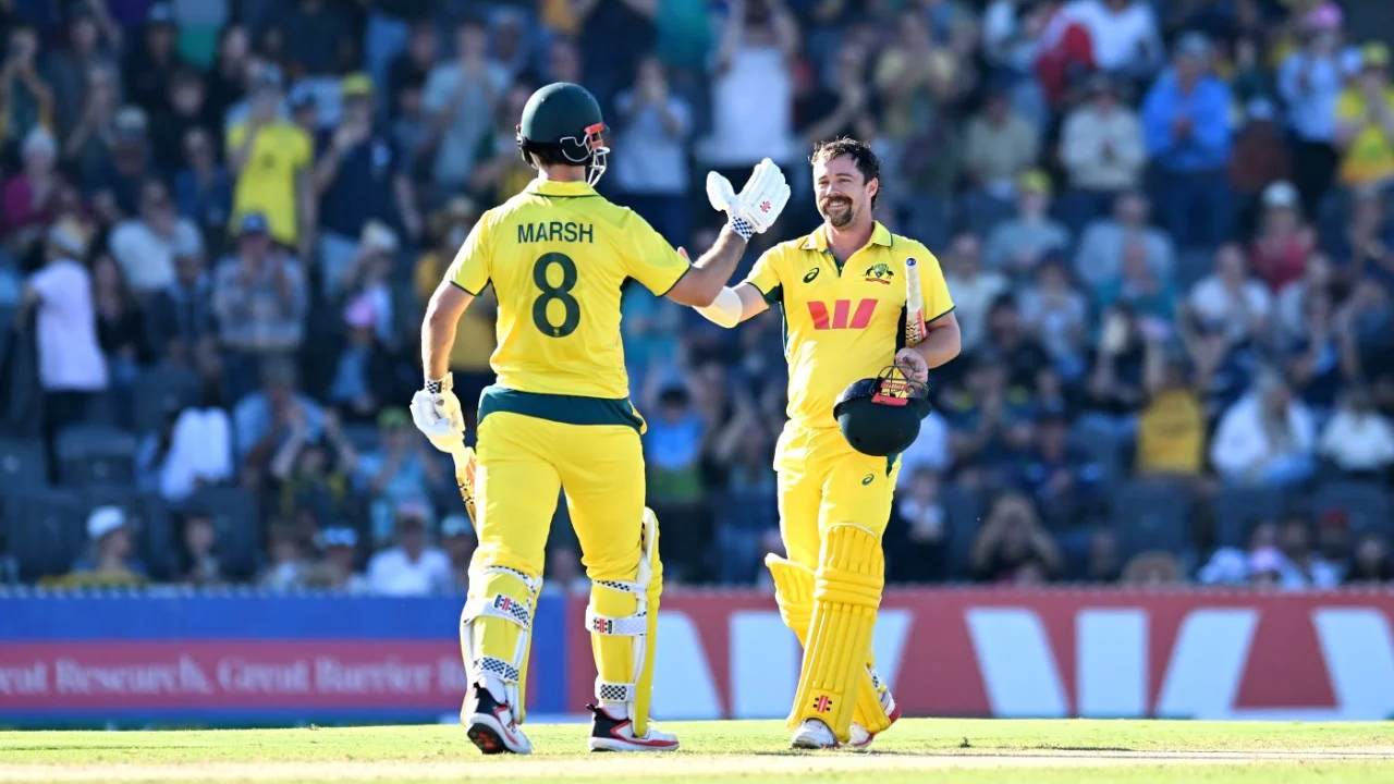 রেকর্ডের পর রেকর্ডে অস্ট্রেলিয়ার রানের পাহাড়