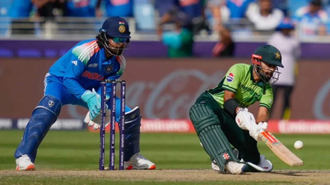 ভারত-পাকিস্তান ম্যাচে যাদের এগিয়ে রাখলেন ওয়াসিম আকরাম