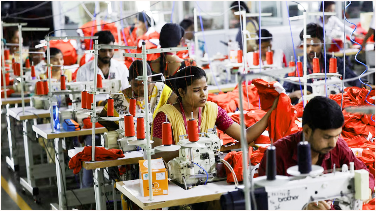 ভারতে একের পর এক স্থগিত বিদেশি অর্ডার, চলে যাচ্ছে বাংলাদেশ-পাকিস্তানে