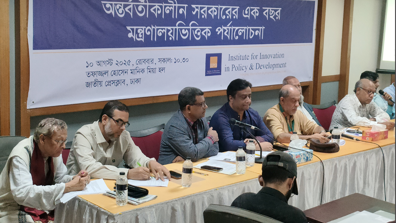 প্রতিবেশী দেশের ষড়যন্ত্র মোকাবিলা করে অন্তর্বর্তীকালীন সরকার সফল