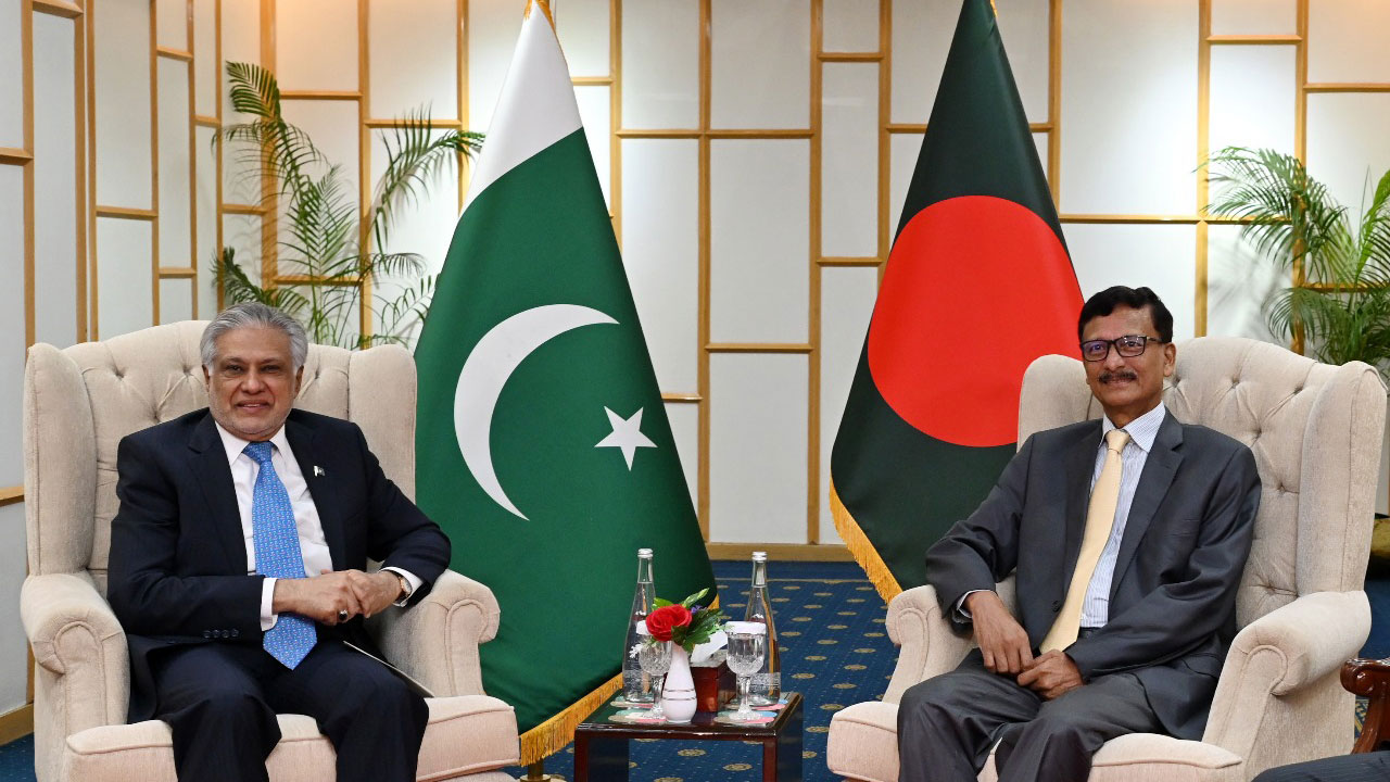 ঘুরেফিরে একাত্তরে আটকা পাকিস্তান