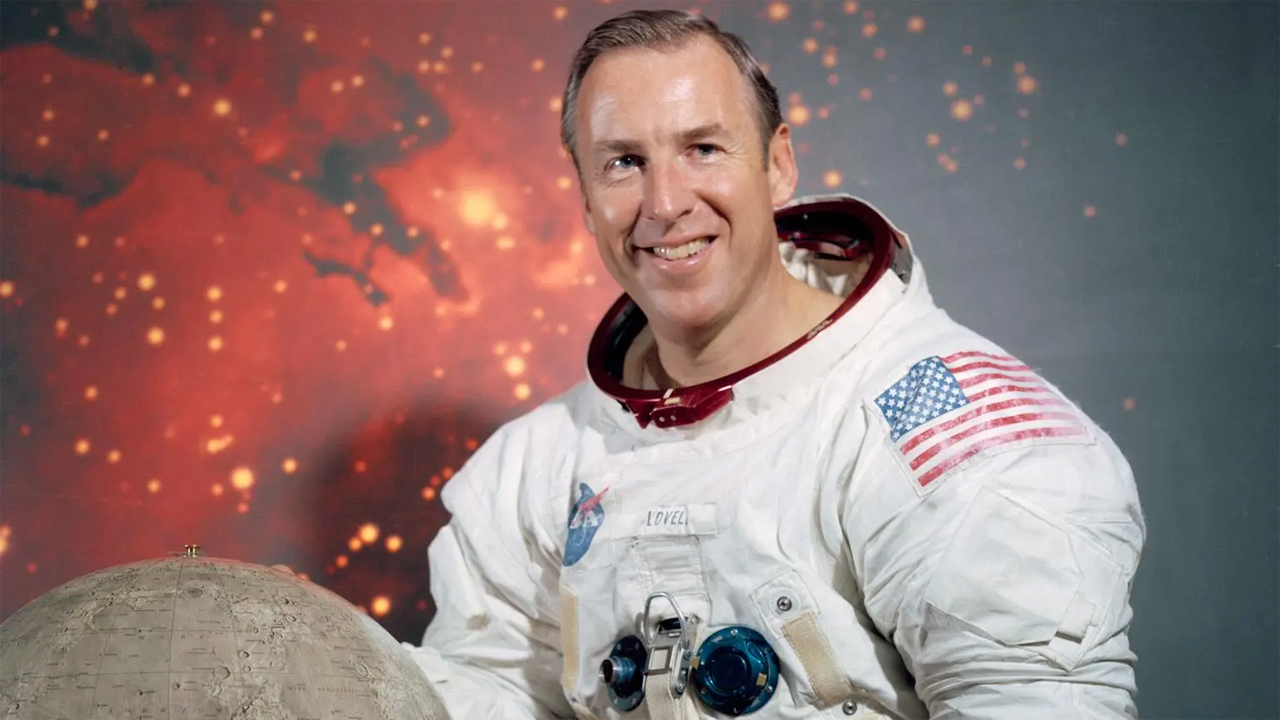 মহাকাশে বিস্ফোরণেও বেঁচে ফেরা নভোচারী লাভেল ৯৭ বছর বয়সে মারা গেছেন