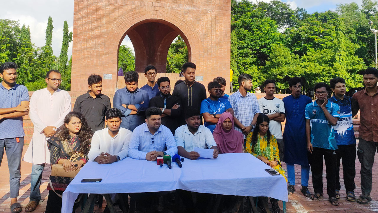 জাকসু নির্বাচনে গণতান্ত্রিক ছাত্র সংসদের প্যানেল ঘোষণা