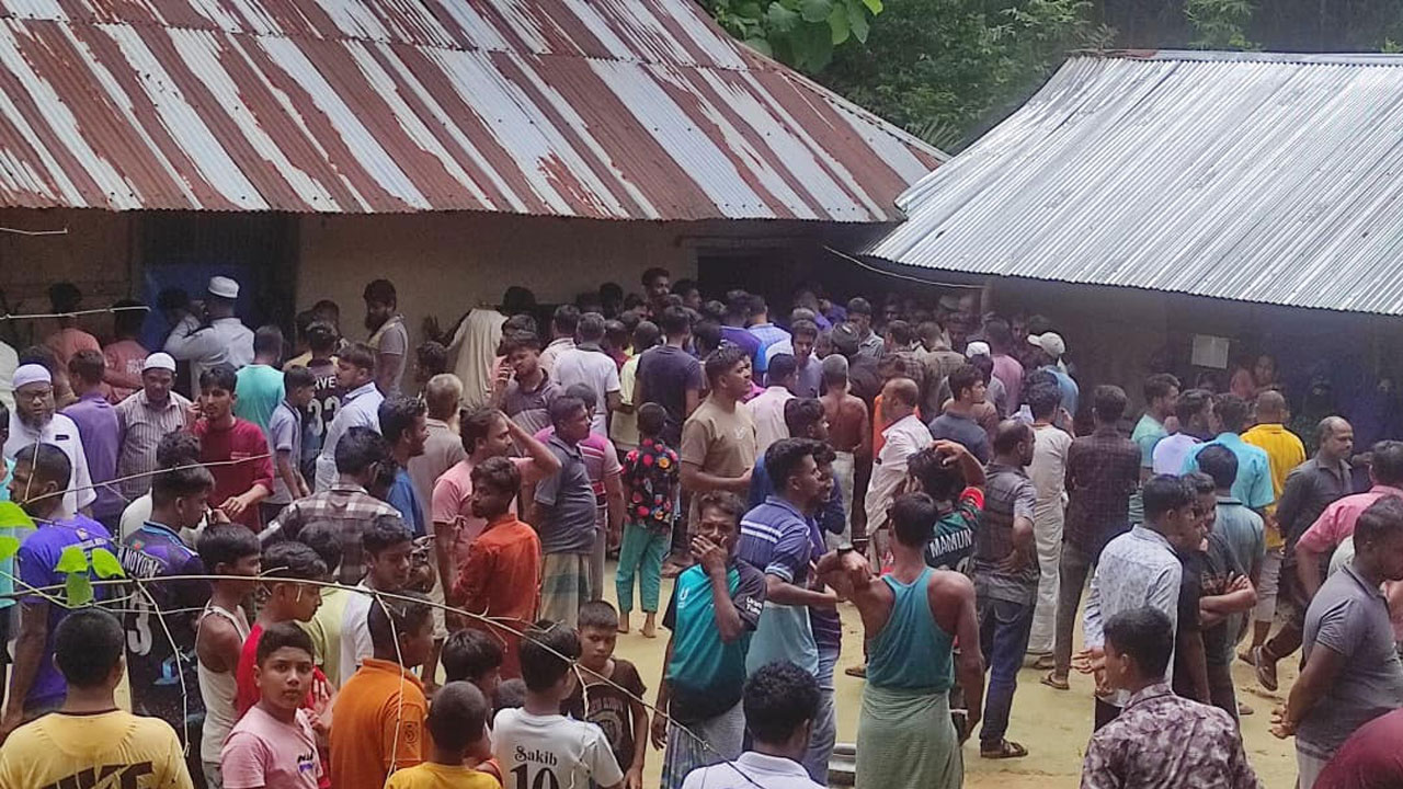 খাগড়াছড়িতে মা-মেয়েকে গলা কেটে হত্যা