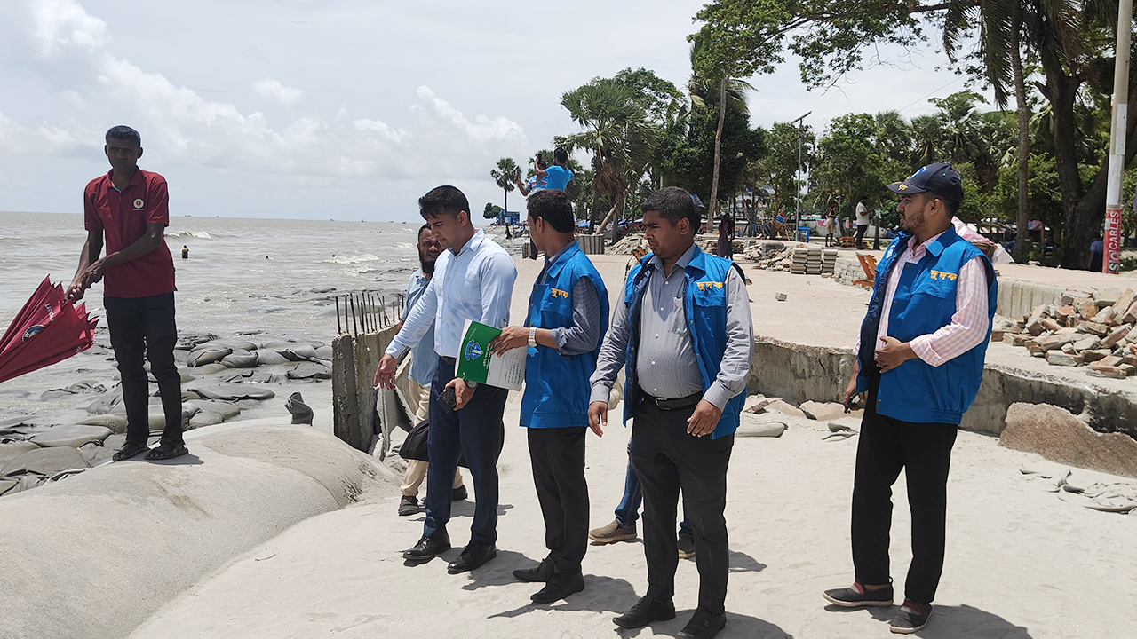 অপরিকল্পিতভাবে নির্মিত হয়েছে ৫ কোটি টাকার মেরিন ড্রাইভ সড়ক : দুদক