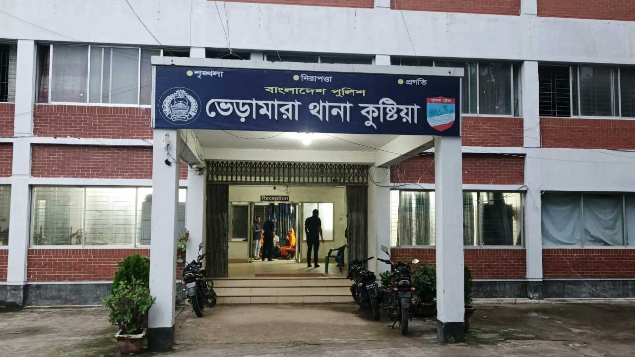 ভেড়ামারায় স্বামীকে আটকে রেখে স্ত্রীকে গণধর্ষণ