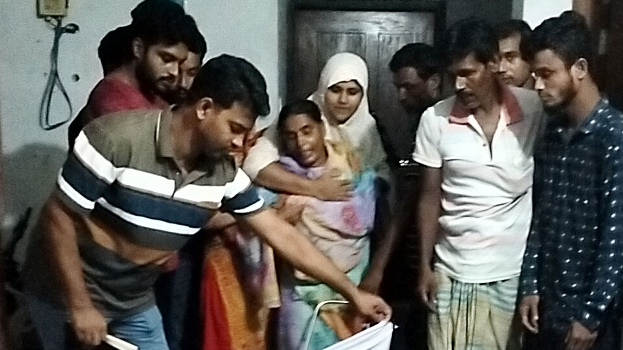 ভাড়া বাসায় স্ত্রীকে হত্যার পর পালিয়েছেন স্বামী