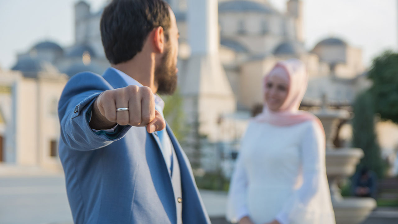 স্ত্রীর সঙ্গে ভালো ব্যবহার করা স্বামীর জন্য হাদিসে যে সুসংবাদ