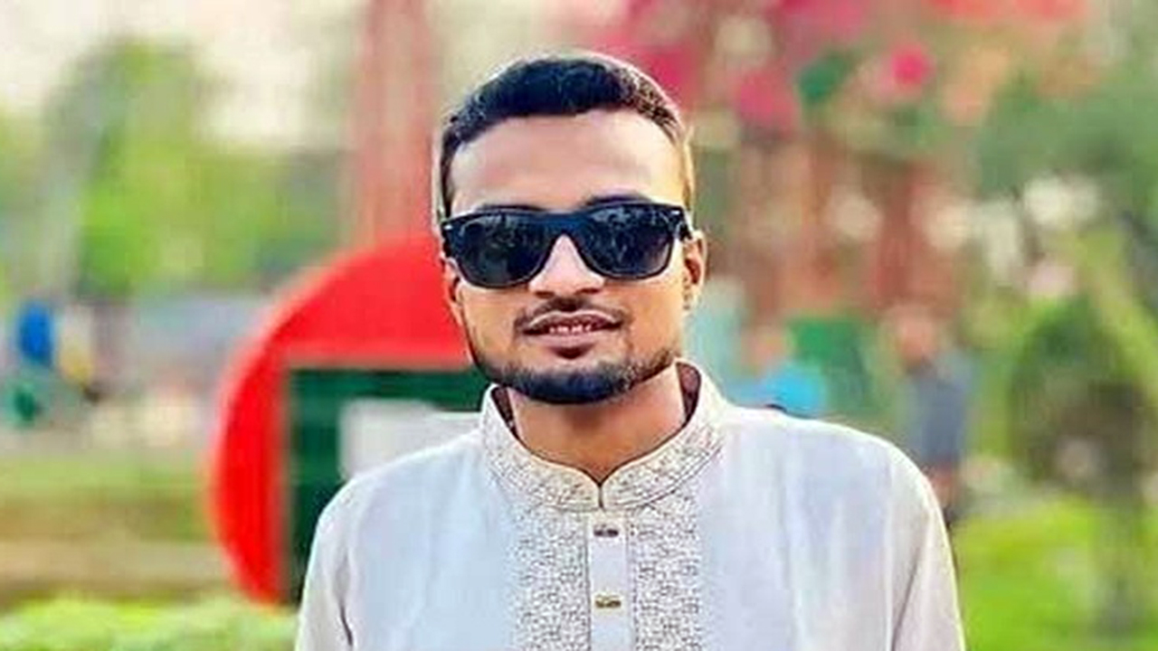 নিজ ঘরে মিলল সাবেক ছাত্রদল নেতার গলাকাটা মরদেহ