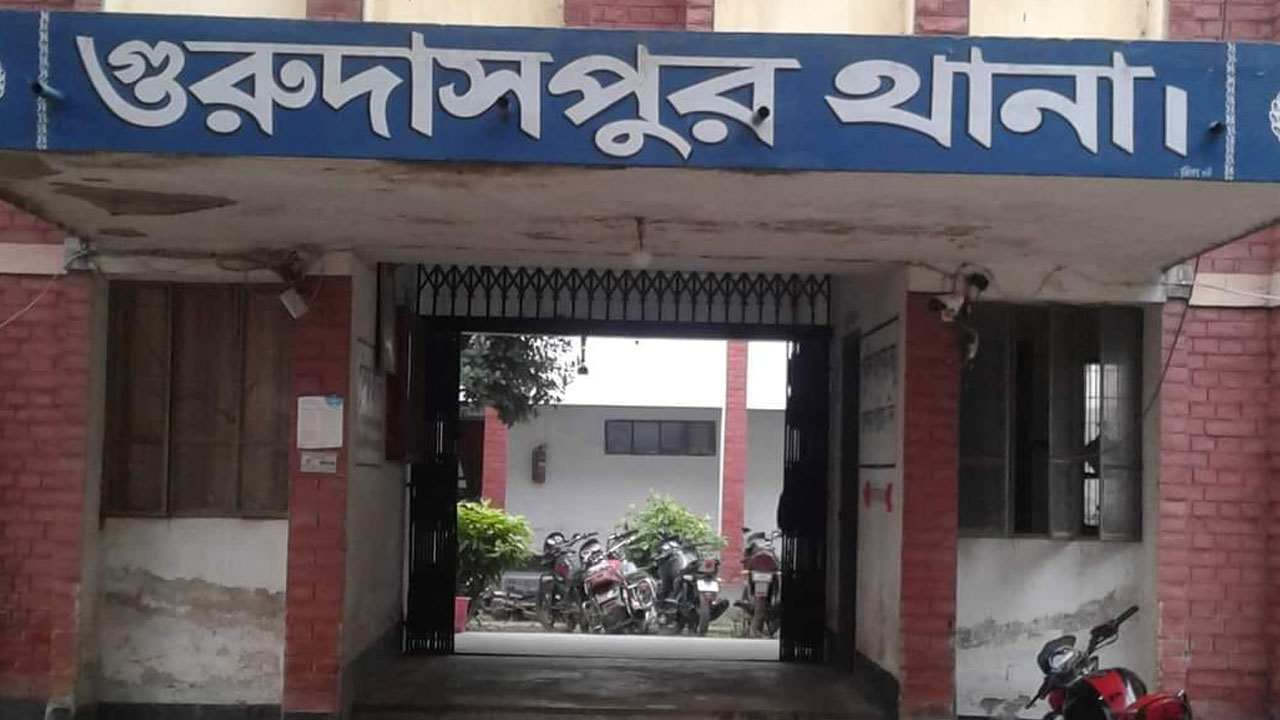 ‘এআই’ ভিডিওর ফাঁদে ফেলে প্রবাসীর স্ত্রীর দুই লাখ টাকা হাতিয়ে নিল প্রতারক