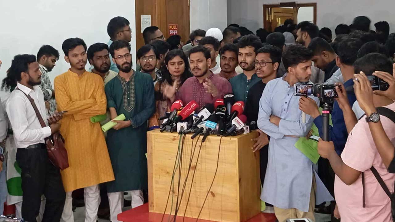 ছাত্র অধিকারের প্যানেল ঘোষণা : ভিপি বিন ইয়ামিন-জিএস সাবিনা