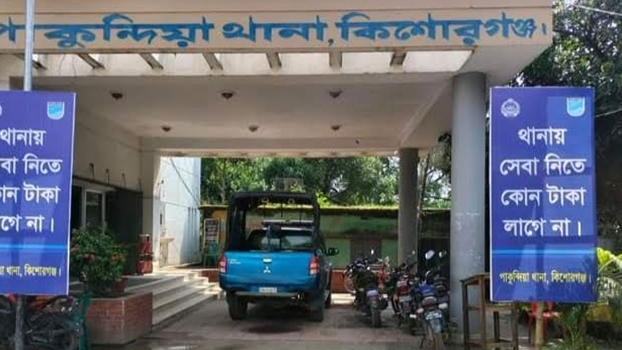 তেলের মিলে কাজ করতে গিয়ে হাত বিচ্ছিন্ন হয়ে নারীর মৃত্যু