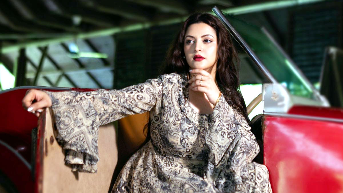 শ্বাসকষ্ট নিয়ে পুত্রসহ হাসপাতালে ভর্তি পরীমণি