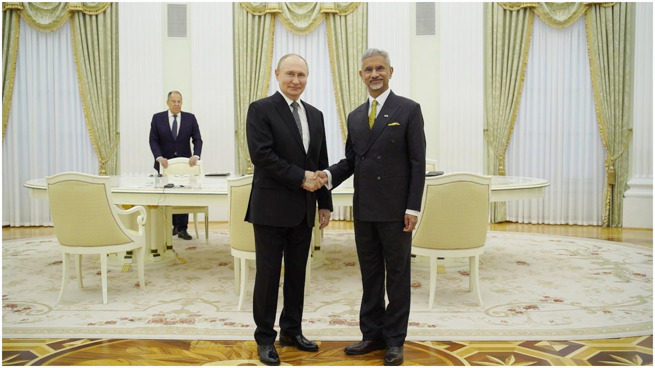 ট্রাম্পের হুমকির মুখেই রাশিয়াকে বাণিজ্য বৃদ্ধির আহ্বান ভারতের