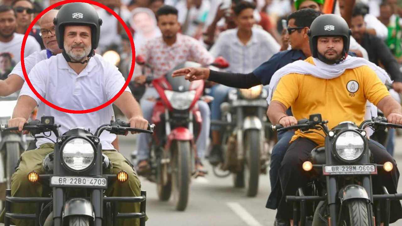 রাহুল গান্ধীকে চুমু দিয়ে থাপ্পড় খেলেন সমর্থক (ভিডিও)