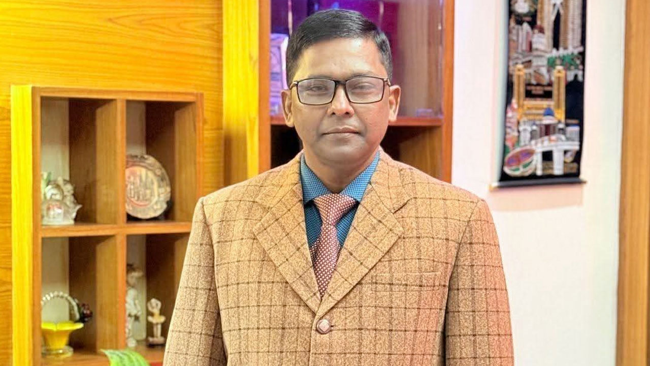 ছাত্রীকে চেম্বারে ডেকে যৌন হয়রানির অভিযোগ রাবি শিক্ষকের বিরুদ্ধে