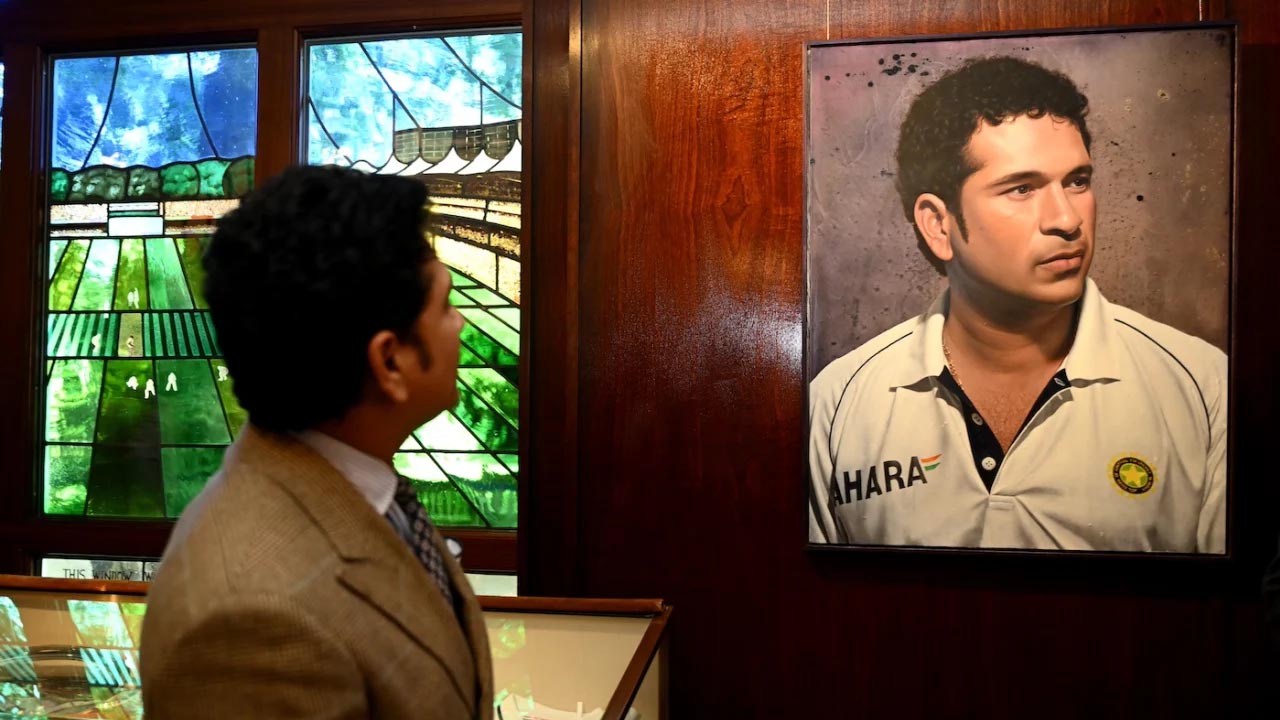 আপনি কি সত্যিই শচীন টেন্ডুলকার? প্রমাণ দিন, এরপর যা হলো...