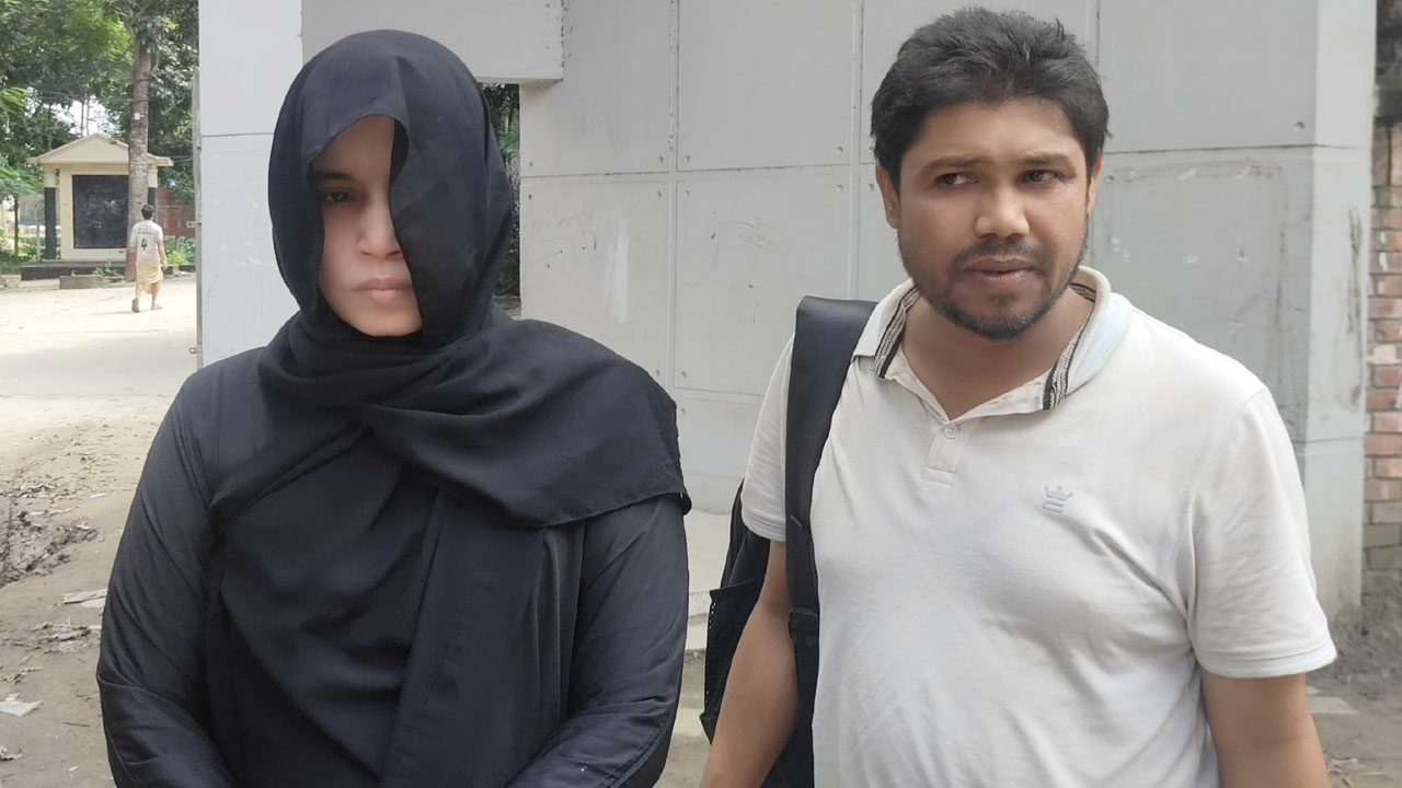 সিরাজগঞ্জে জাতীয় পরিচয়পত্র করতে এসে দুই রোহিঙ্গা আটক
