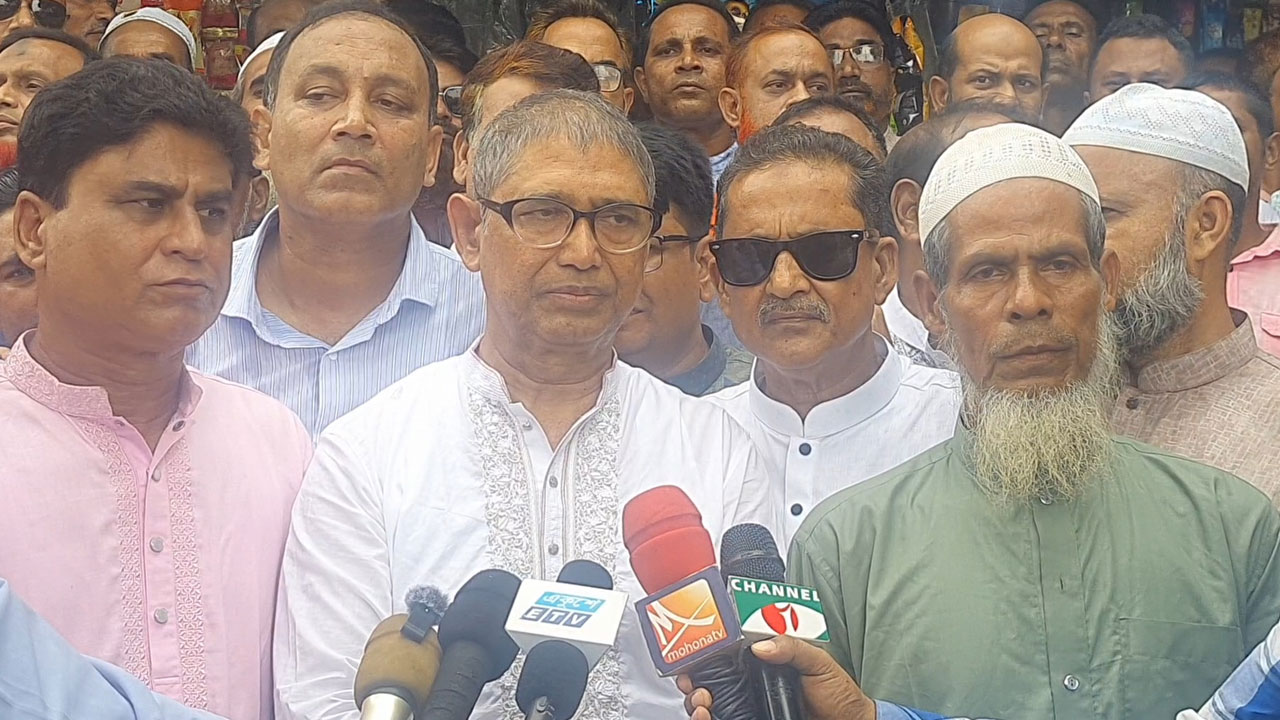 অর্থনীতিকে চাঙা করার জন্য অবশ্যই দ্রুত নির্বাচন দরকার : আযম খান