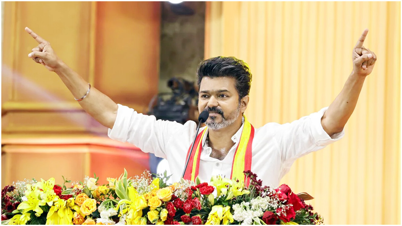 বিজেপির বিরুদ্ধে যুদ্ধ ঘোষণা করা থালাপতির বিরুদ্ধে মামলা