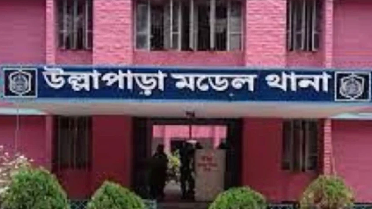 ৩ পুলিশ সদস্যের বিরুদ্ধে শিক্ষার্থীকে মারধর ও চাঁদা দাবির অভিযোগে মামলা