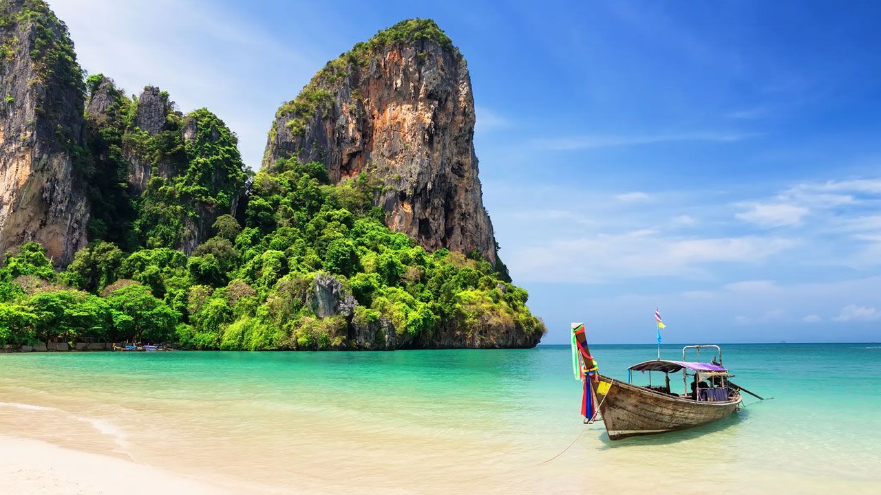 ঘুরতে গেলে বাজেট শেষ? কয়েকটি টিপসেই মিলবে সমাধান