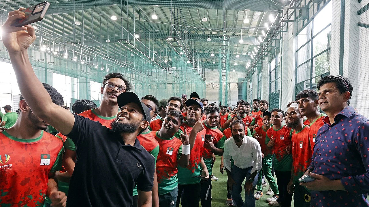 বিশ্ব ক্রিকেটের সঙ্গে তাল মিলিয়ে এগোতে পারেনি বাংলাদেশ : মুশফিক