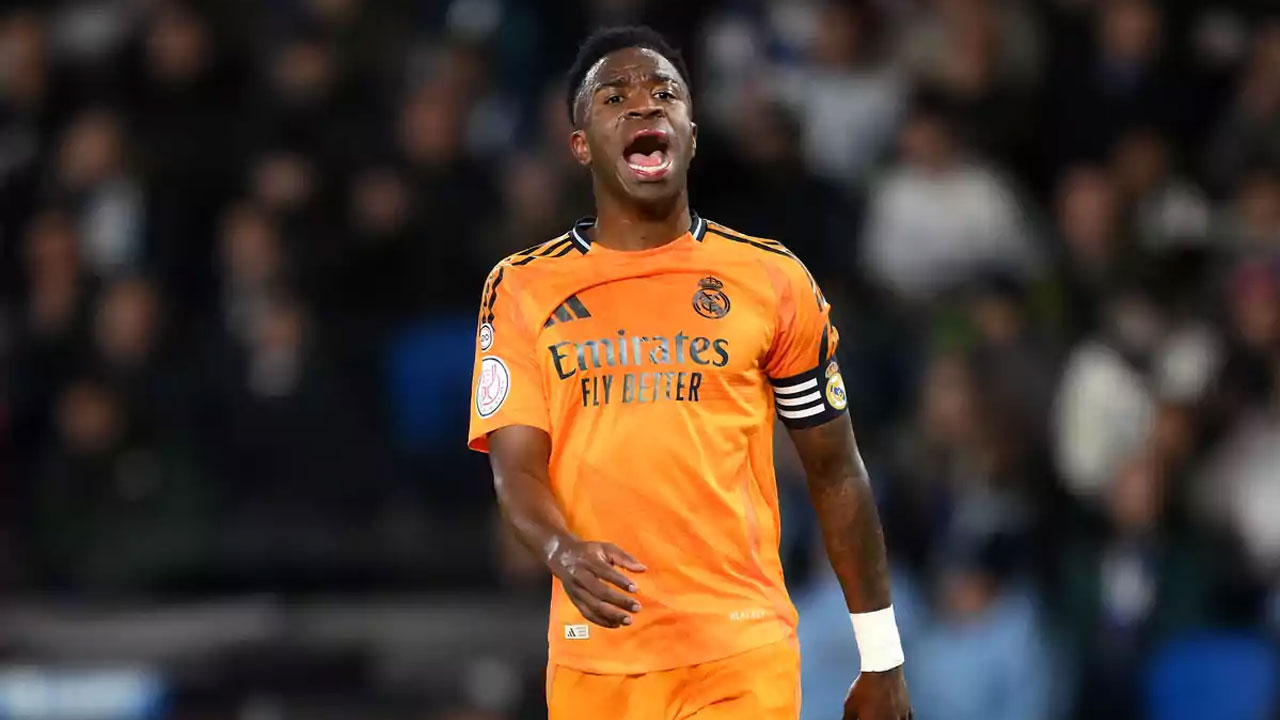 ‘ভিনির যে আচরণ, তাকে রিয়ালের জার্সিতে মানায় না’