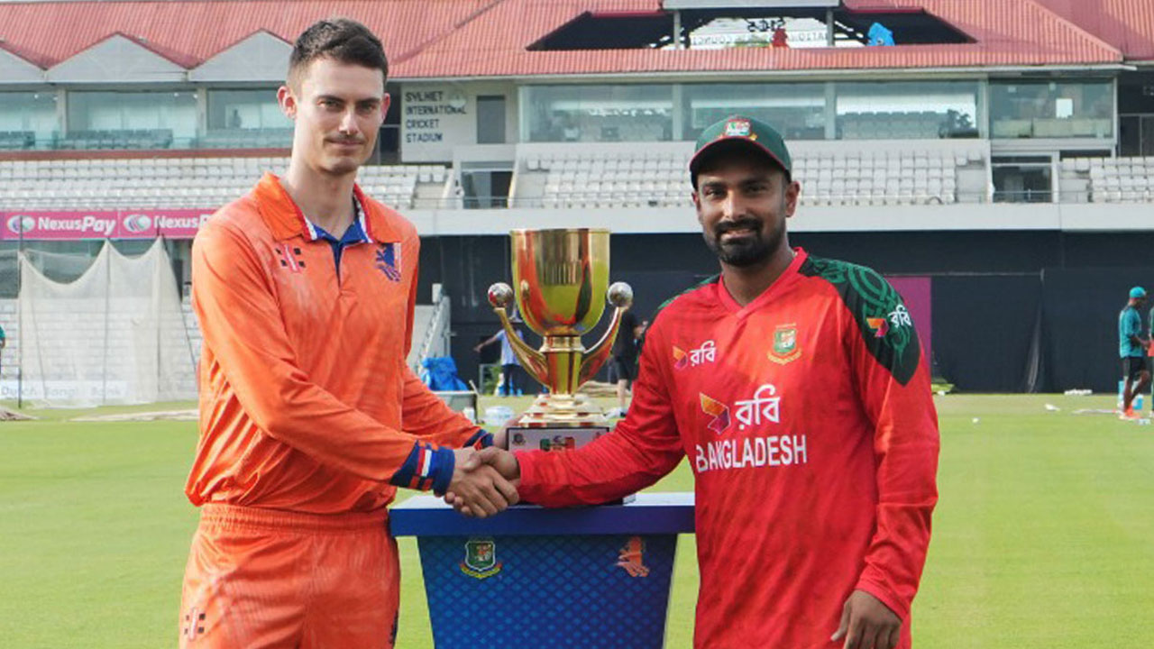 টস জিতে ফিল্ডিংয়ে বাংলাদেশ, একাদশে সাইফ