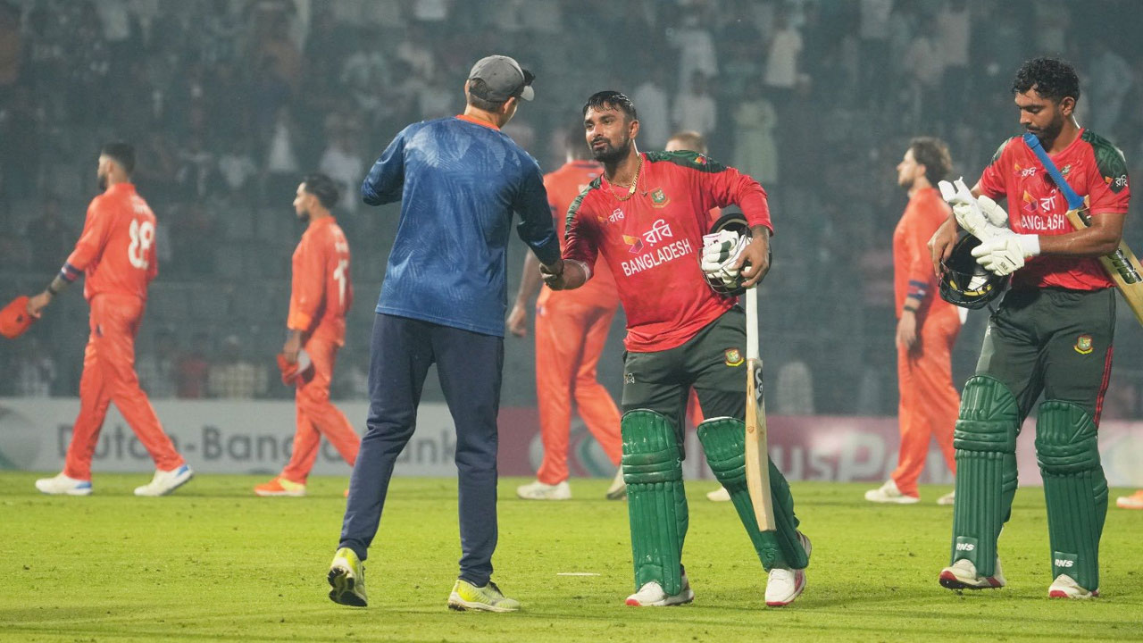 ‘এত তাড়াতাড়ি আকাশে তুলবেন না’, সাইফকে নিয়ে সালাউদ্দিন