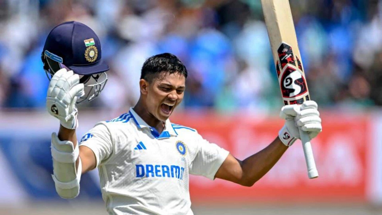 ২৩ বছরেই শচীনকে পেছনে ফেললেন জসওয়াল