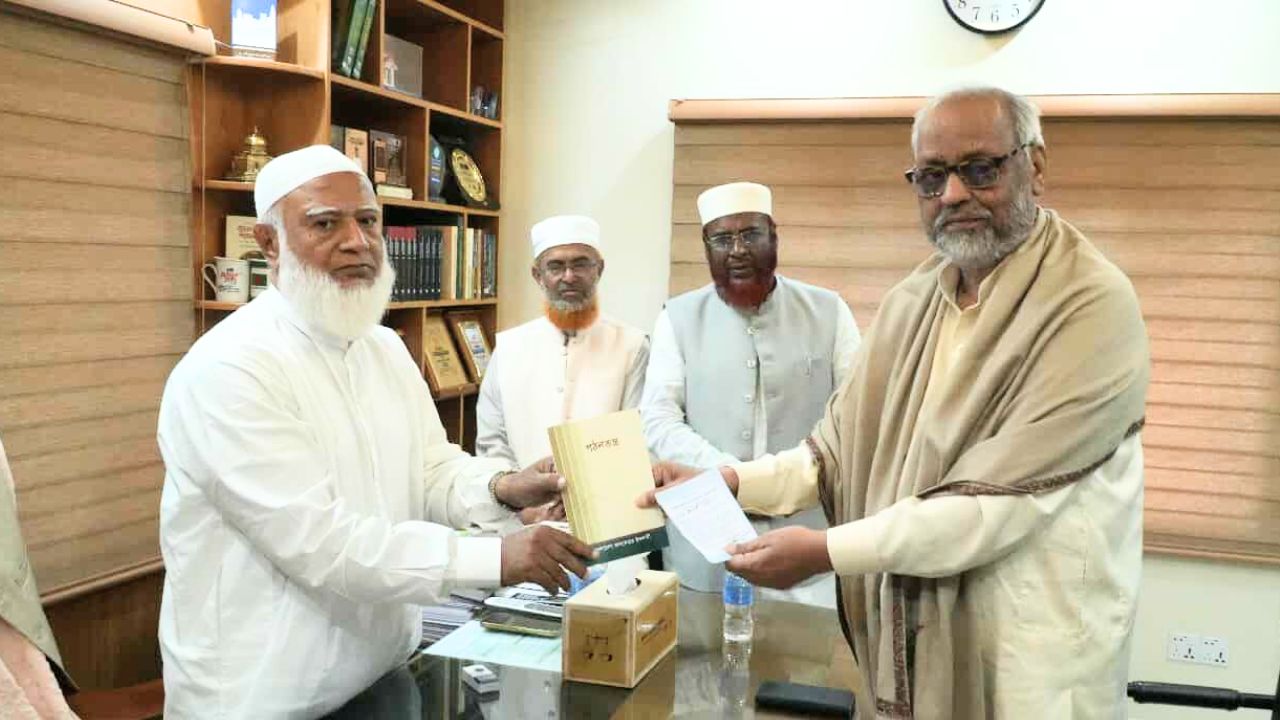 জামায়াতে যোগ দিলেন বিএনপির সাবেক এমপি আক্তারুজ্জামান