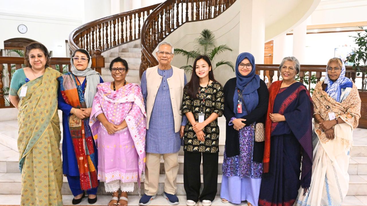 রোকেয়া পদকজয়ীদের প্রধান উপদেষ্টার সংবর্ধনা