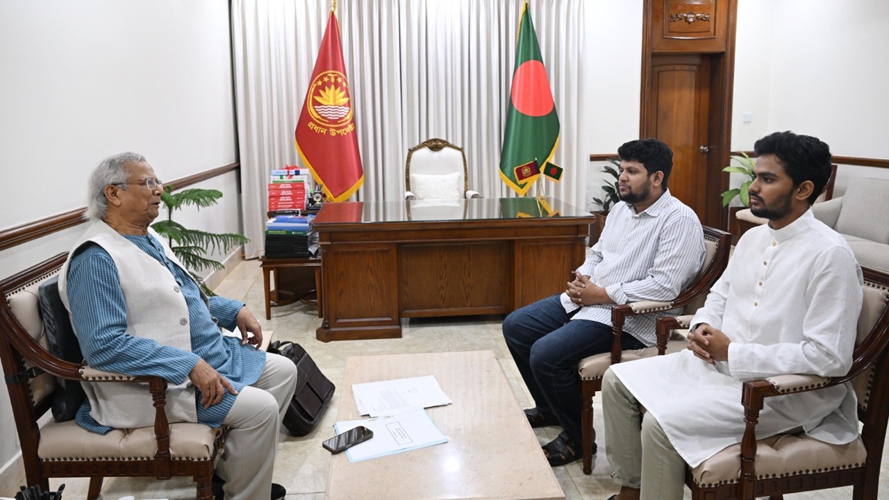 দুই উপদেষ্টা পদত্যাগপত্র দিয়েছেন, তফসিল ঘোষণার সঙ্গে সঙ্গে কার্যকর হবে