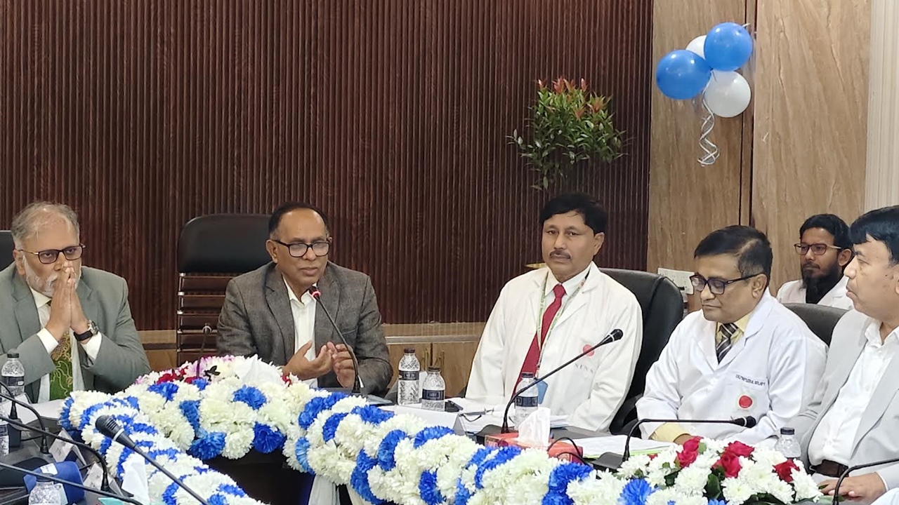 ভুল রেফারেলে অসংখ্য রোগীর মৃত্যু, কার্যকর সমন্বিত ব্যবস্থা চান সচিব