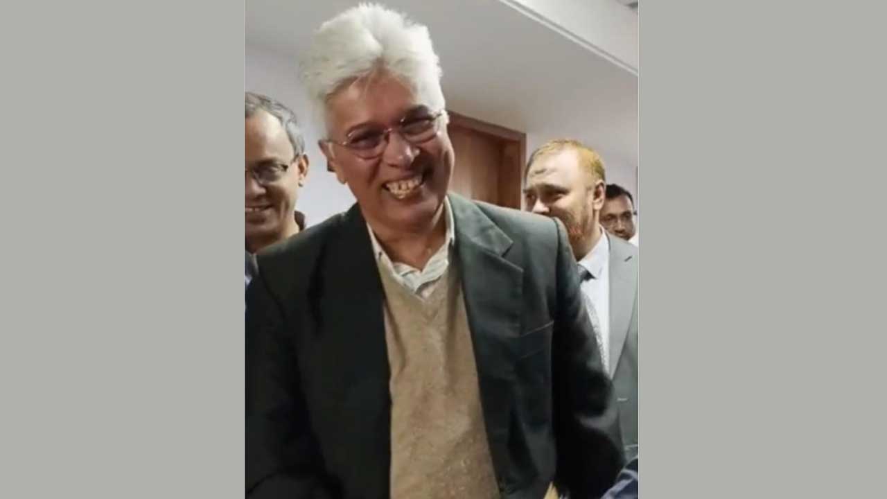 দেশে ফ্যাসিবাদী শক্তির অবশিষ্টাংশ দমন করব : স্থানীয় সরকার উপদেষ্টা