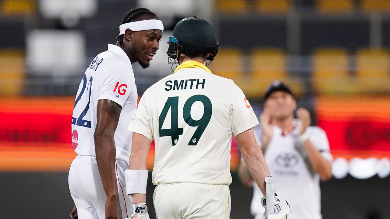 অ্যাশেজের বিরতিতেই নতুন বিবাদে জড়াল অস্ট্রেলিয়া-ইংল্যান্ড!