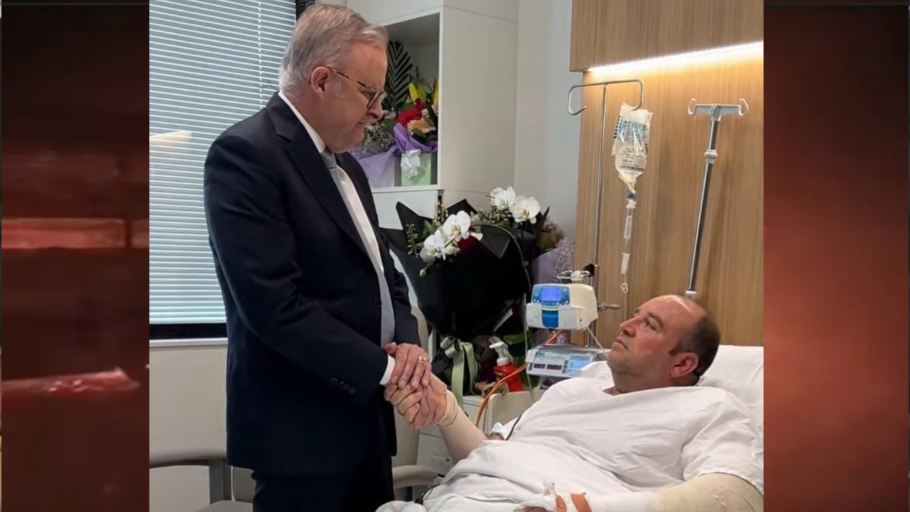 অস্ত্র ছিনিয়ে নেওয়া হিরোর সঙ্গে দেখা করলেন অস্ট্রেলিয়ার প্রধানমন্ত্রী