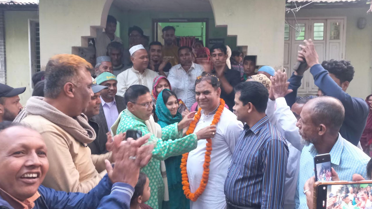 আ.লীগের সাবেক ইউপি চেয়ারম্যানসহ নেতাকর্মীরা যোগ দিলেন বিএনপিতে